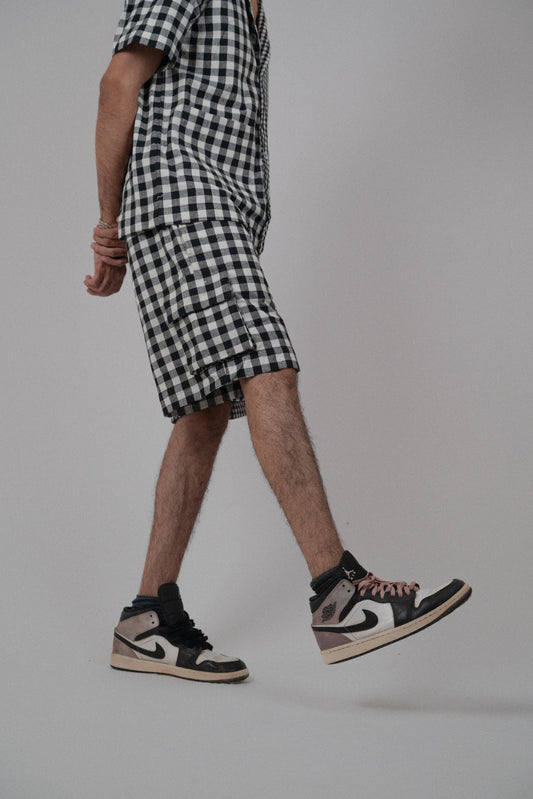 Noir Shorts